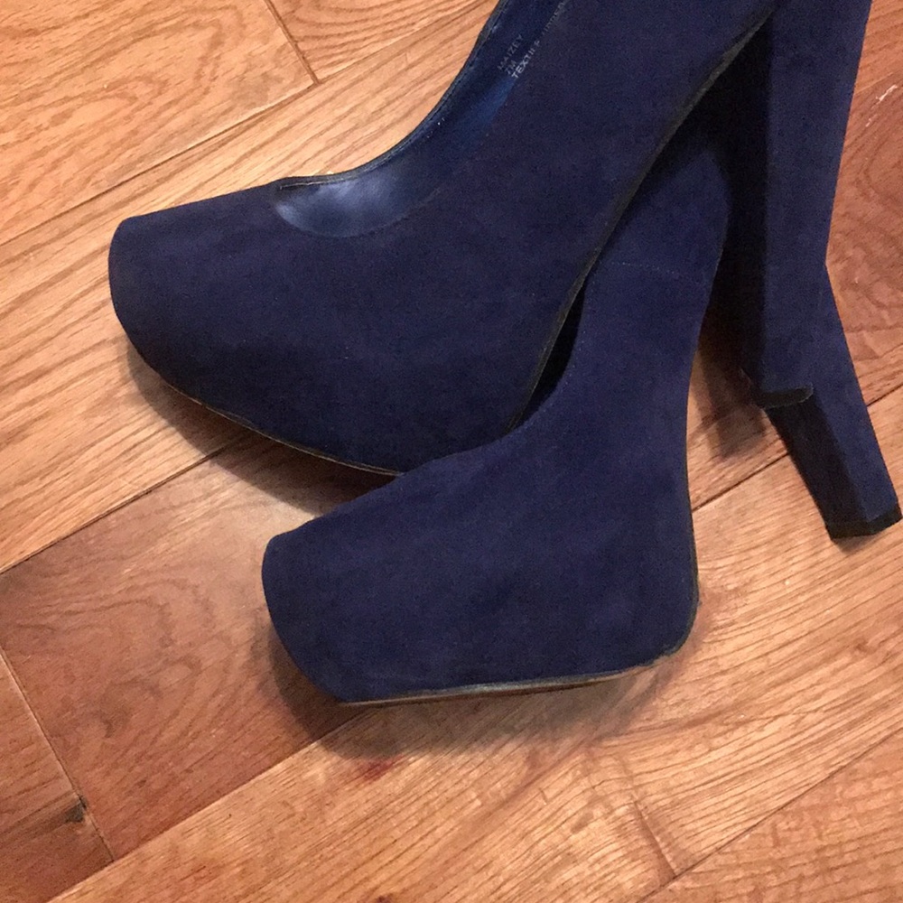 Blue Heels - Picture 6 of 8